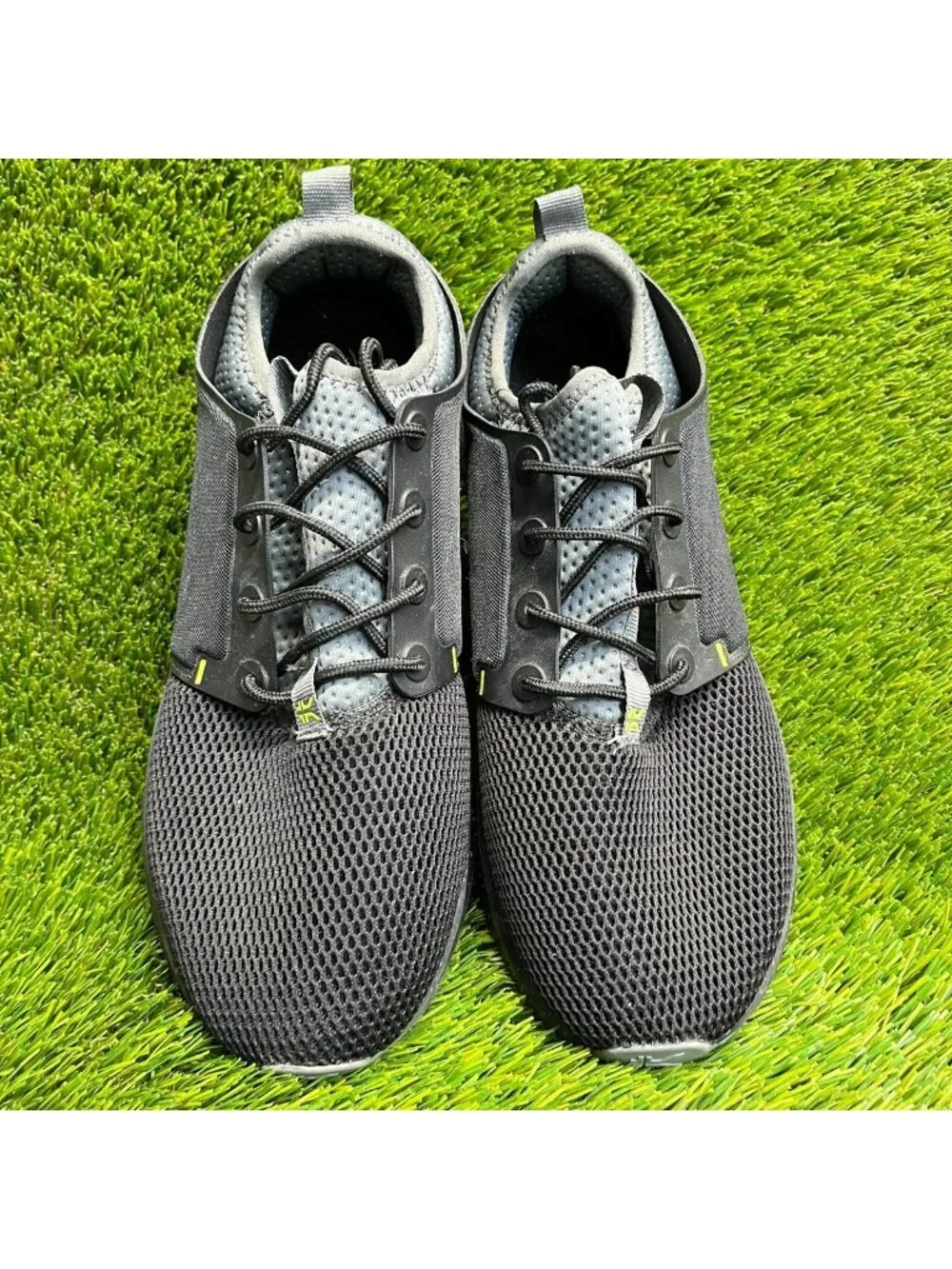 Kuru Atom Mens Size 9.5E Black Gray Athletic Running Walking Shoes Sneakers